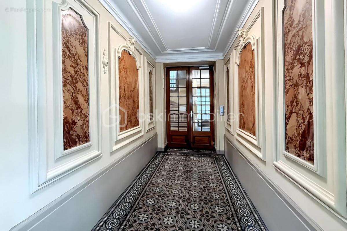 Appartement à PARIS-14E