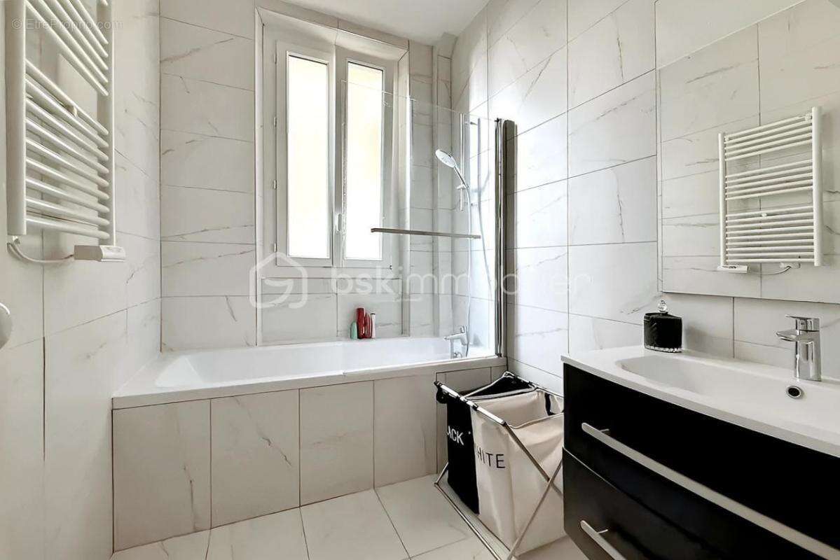 Appartement à PARIS-14E