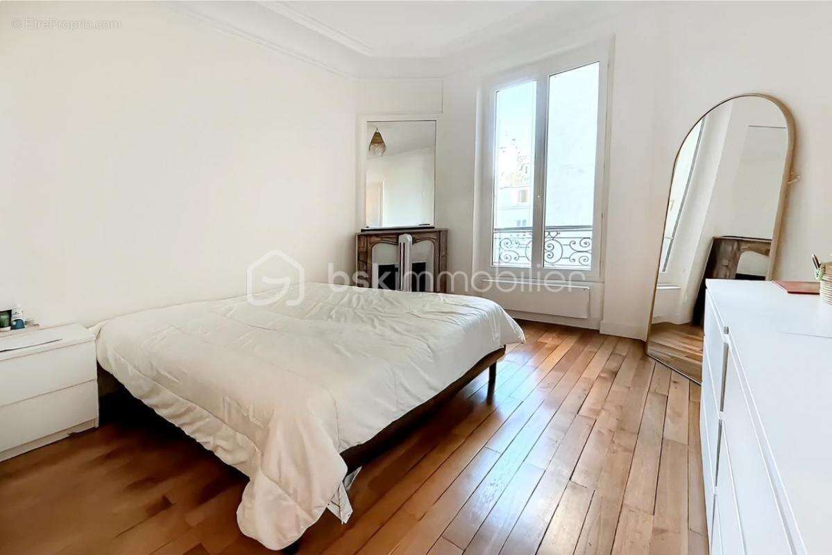 Appartement à PARIS-14E