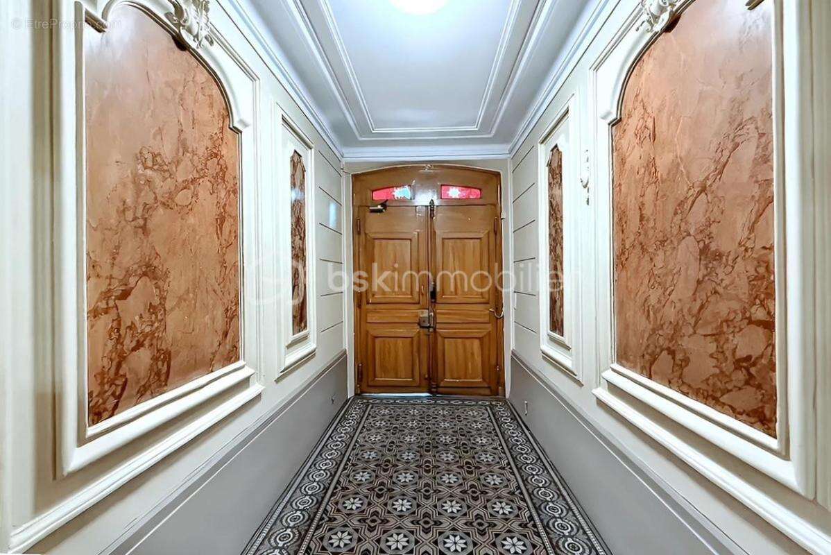 Appartement à PARIS-14E