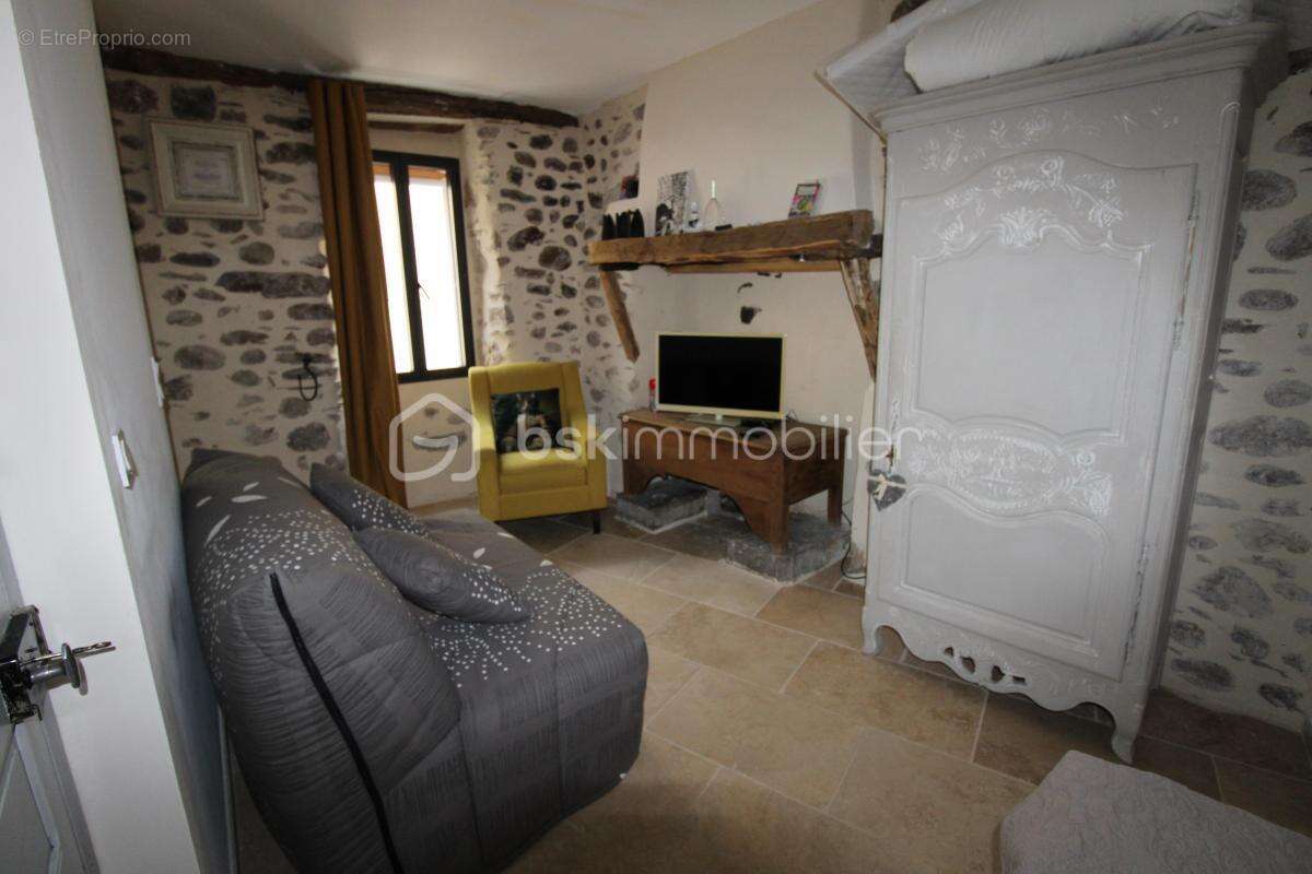 Maison à SAINT-JEAN-DU-BRUEL