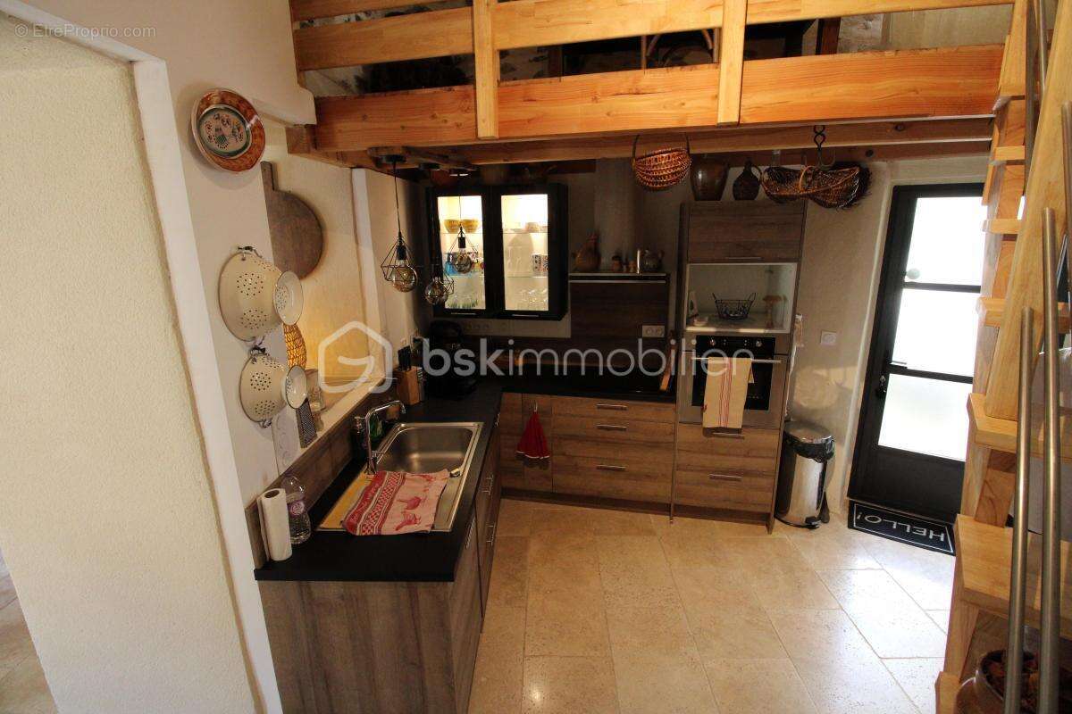 Maison à SAINT-JEAN-DU-BRUEL