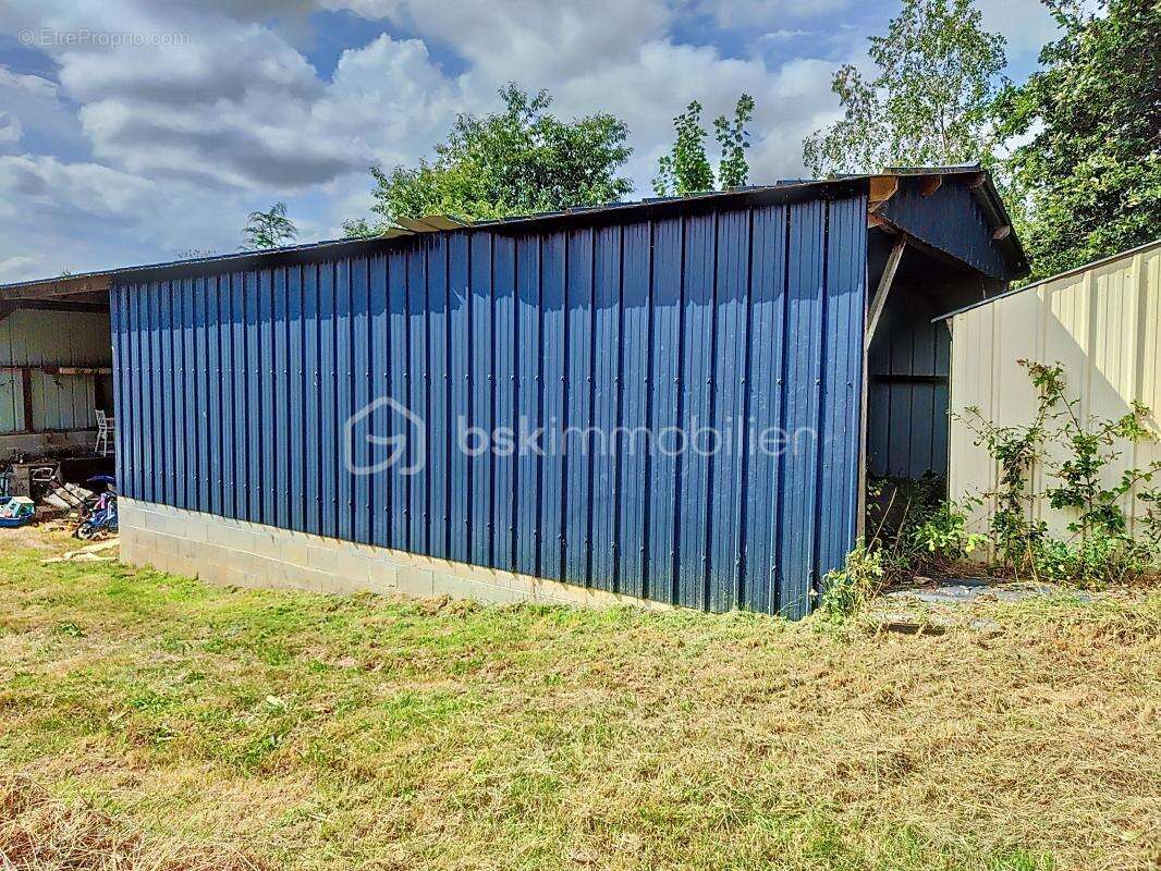 Maison à SAINT-ETIENNE-EN-COGLES