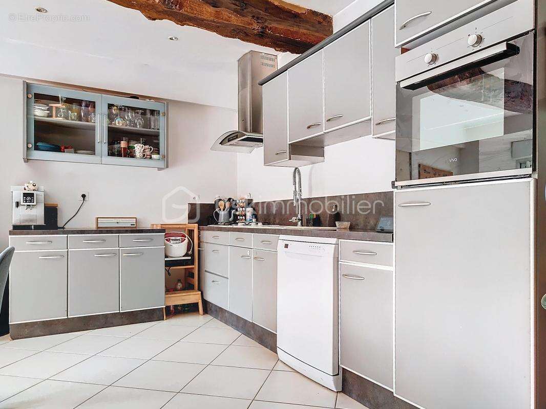 Maison à SAINT-ETIENNE-EN-COGLES