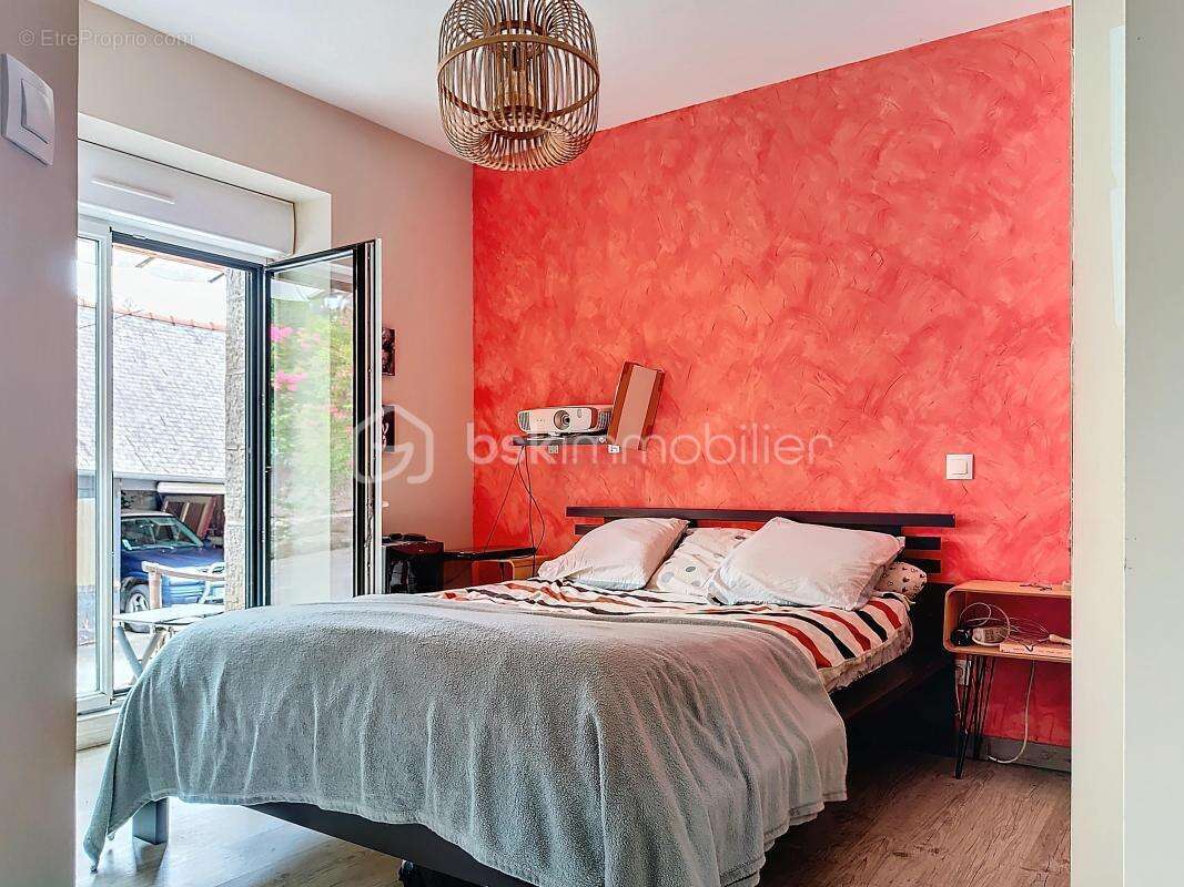 Maison à SAINT-ETIENNE-EN-COGLES