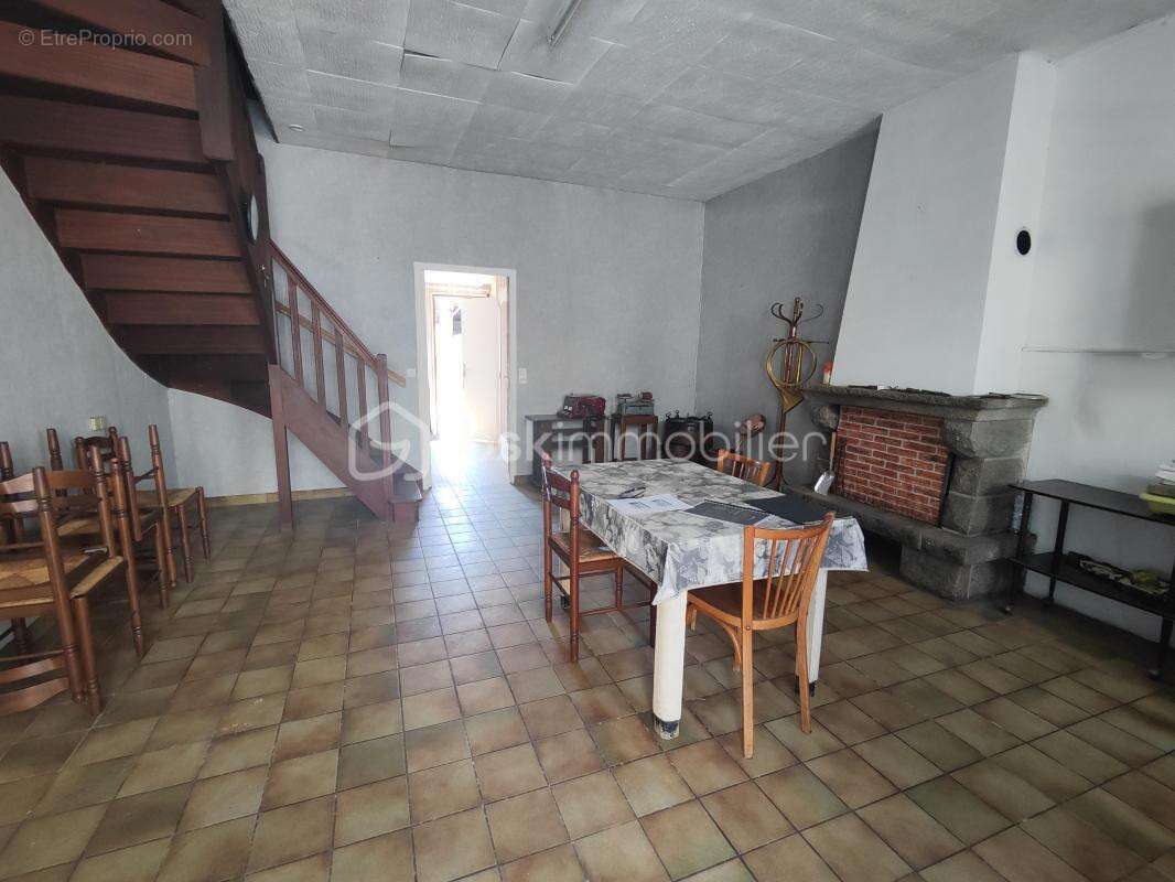 Maison à SAINT-BRICE-EN-COGLES