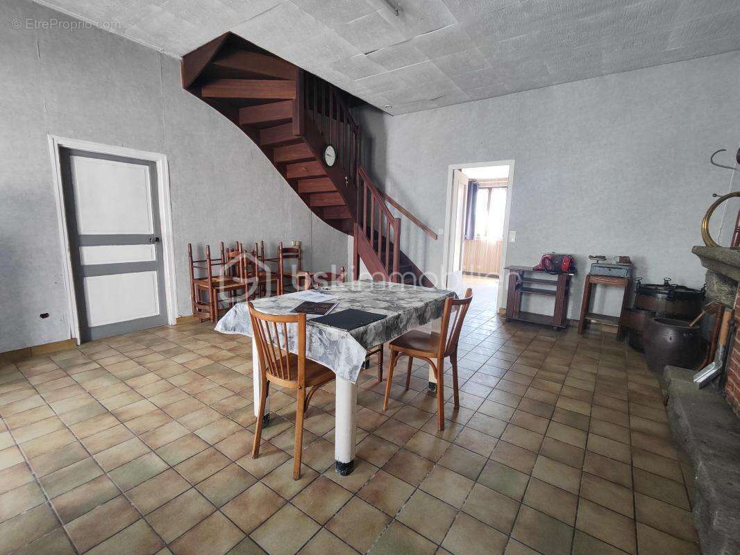 Maison à SAINT-BRICE-EN-COGLES