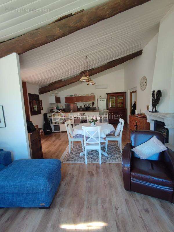 Maison à SAINT-REMEZE