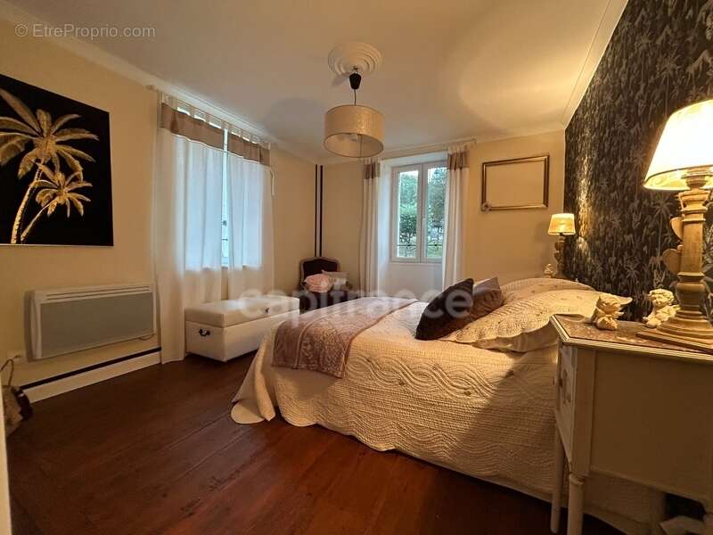 Maison à BADEFOLS-D&#039;ANS