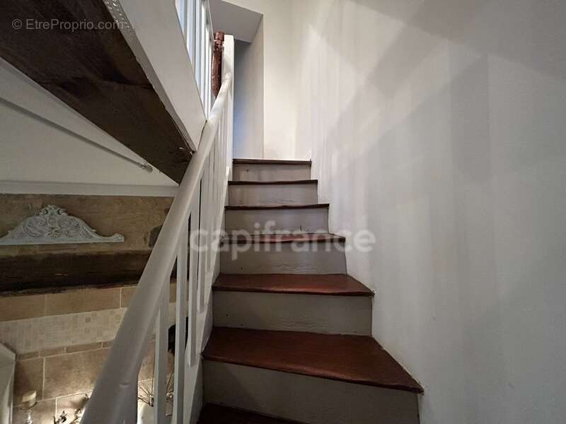 Maison à BADEFOLS-D&#039;ANS