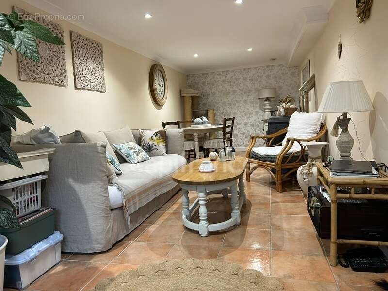 Maison à BADEFOLS-D&#039;ANS