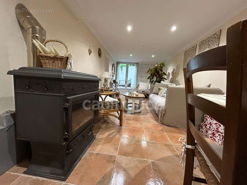 Maison à BADEFOLS-D&#039;ANS