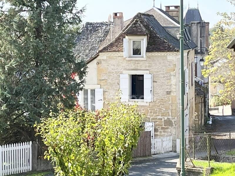 Maison à BADEFOLS-D&#039;ANS
