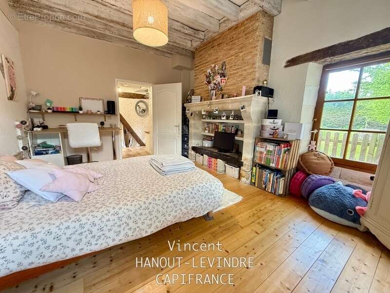 Maison à SOULAIRE-ET-BOURG