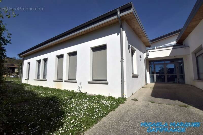 Commerce à BEAUREPAIRE