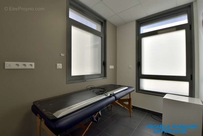 Commerce à BEAUREPAIRE