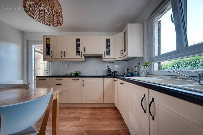 Maison à CERNAY-LA-VILLE