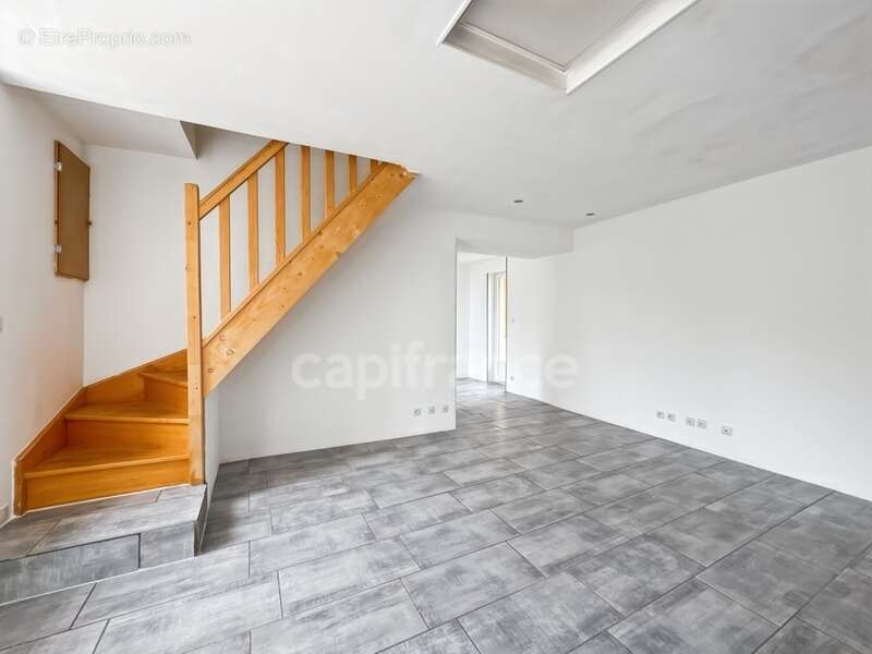 Maison à MOULINS-ENGILBERT