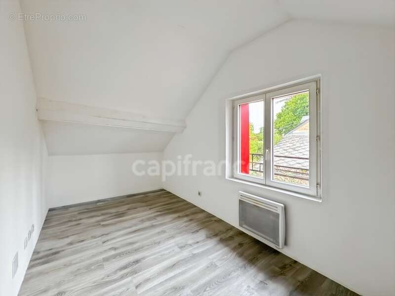 Maison à MOULINS-ENGILBERT