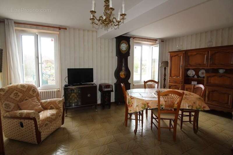 Maison à BRINON-SUR-BEUVRON