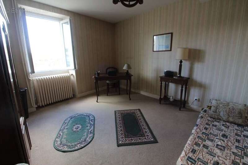 Maison à BRINON-SUR-BEUVRON