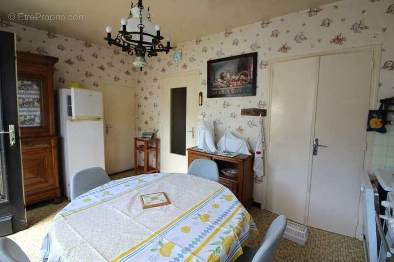 Maison à BRINON-SUR-BEUVRON