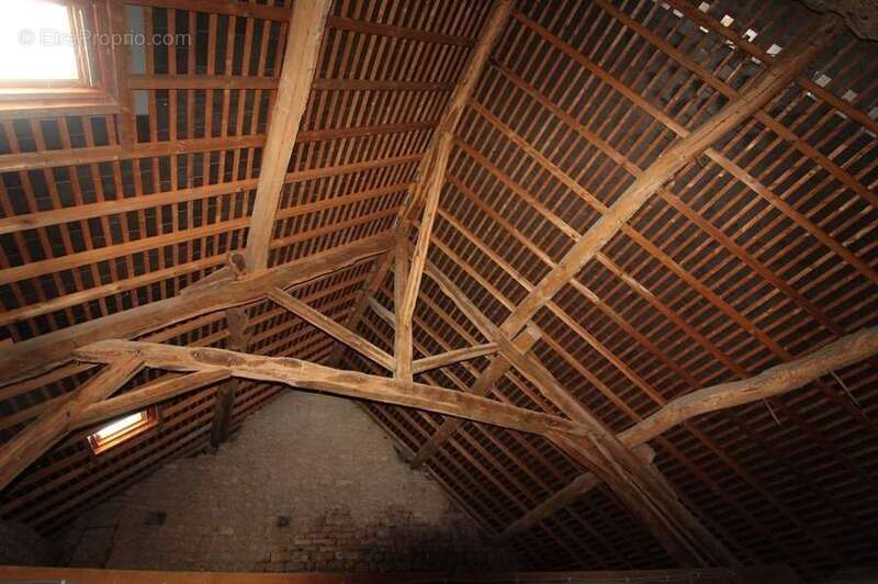 Maison à BRINON-SUR-BEUVRON