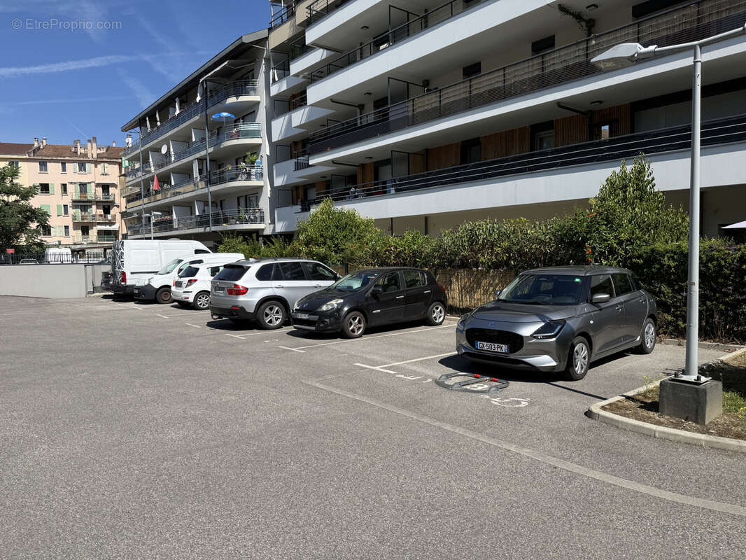 Parking à GAILLARD