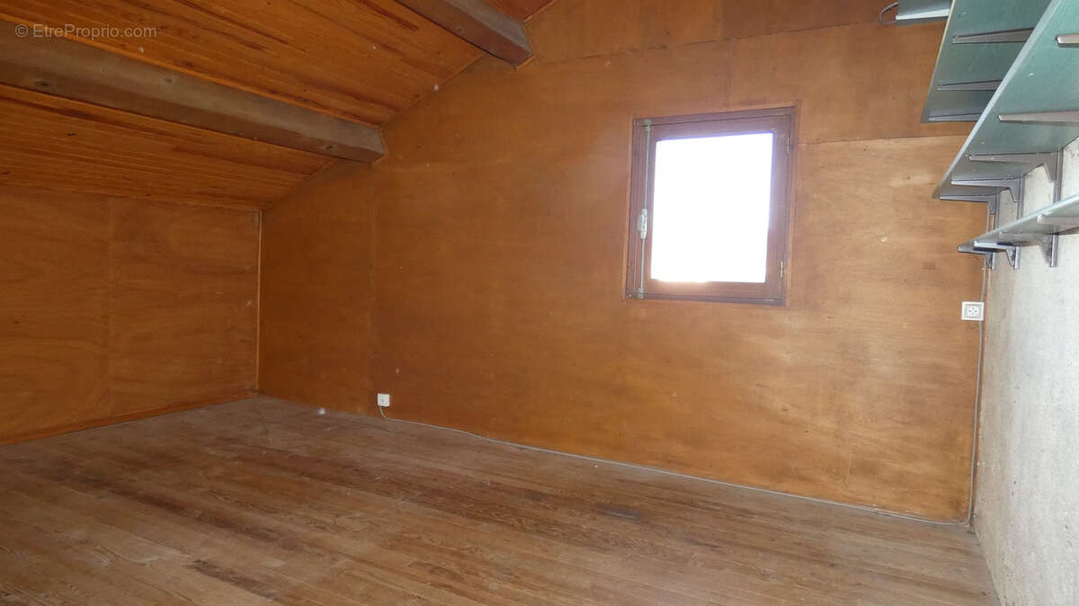 Maison à AUGEROLLES