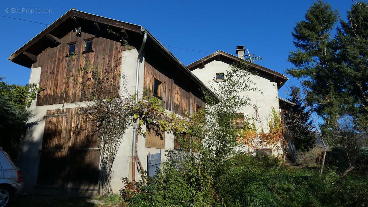 Maison à AUGEROLLES