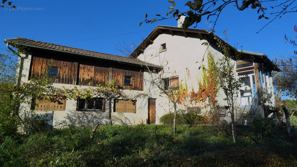 Maison à AUGEROLLES