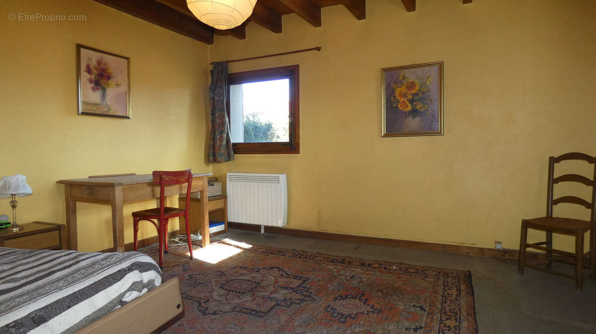 Maison à AUGEROLLES