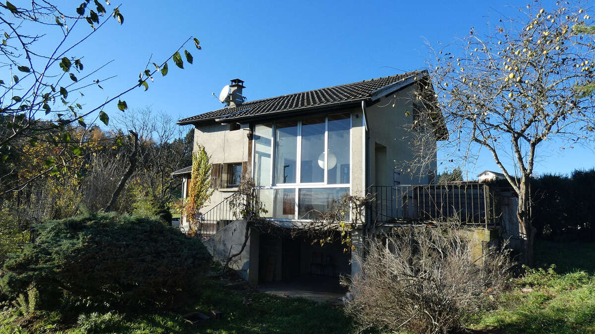 Maison à AUGEROLLES