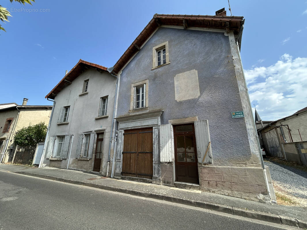 Maison à PUY-GUILLAUME