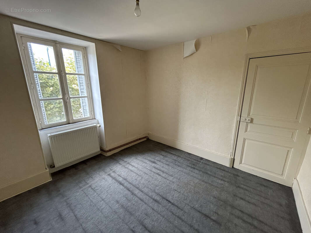 Maison à PUY-GUILLAUME