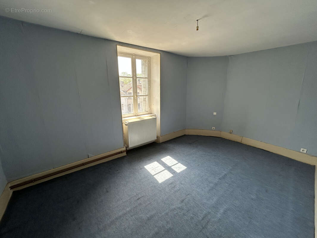 Maison à PUY-GUILLAUME