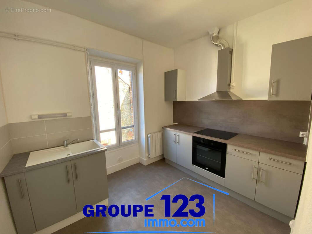 Appartement à LIGNY-LE-CHATEL
