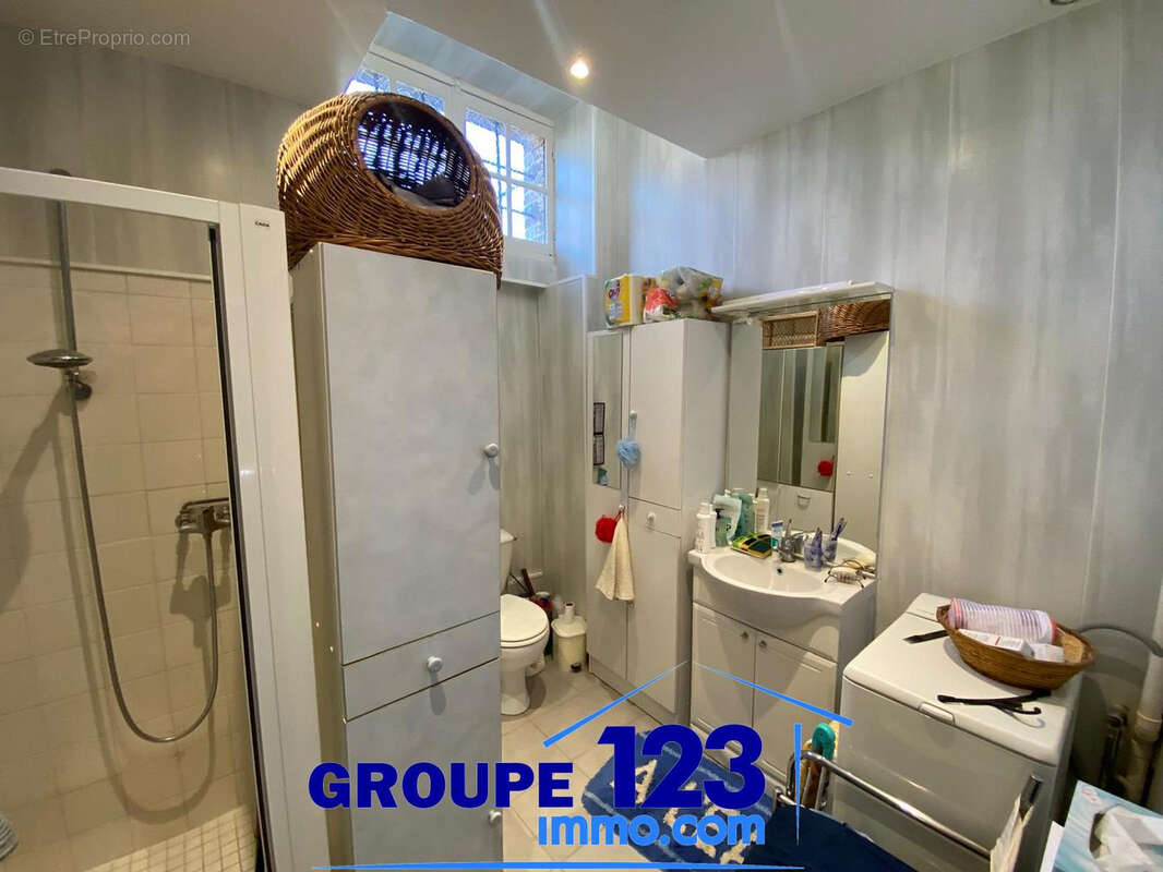 Appartement à LIGNY-LE-CHATEL