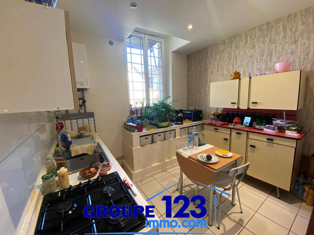 Appartement à LIGNY-LE-CHATEL