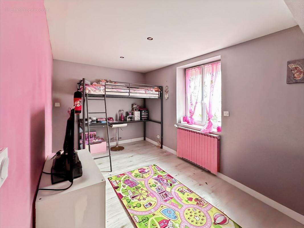 Maison à LES MAZURES