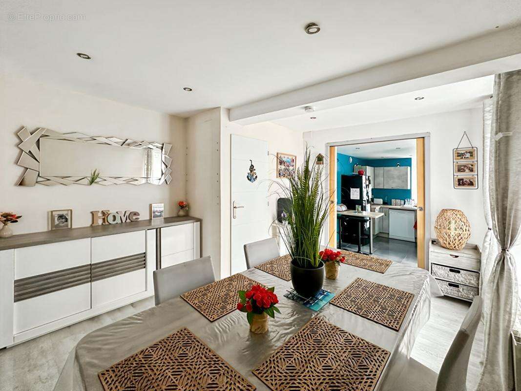 Maison à LES MAZURES