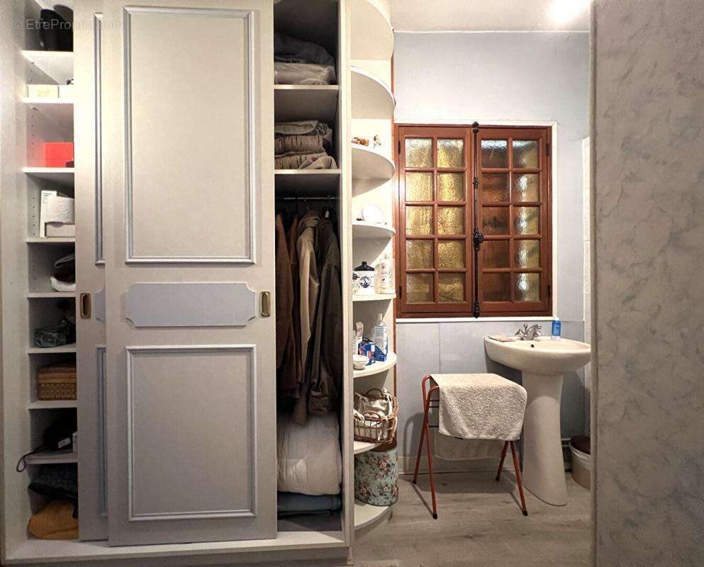 Maison à NEAUPHLE-LE-CHATEAU