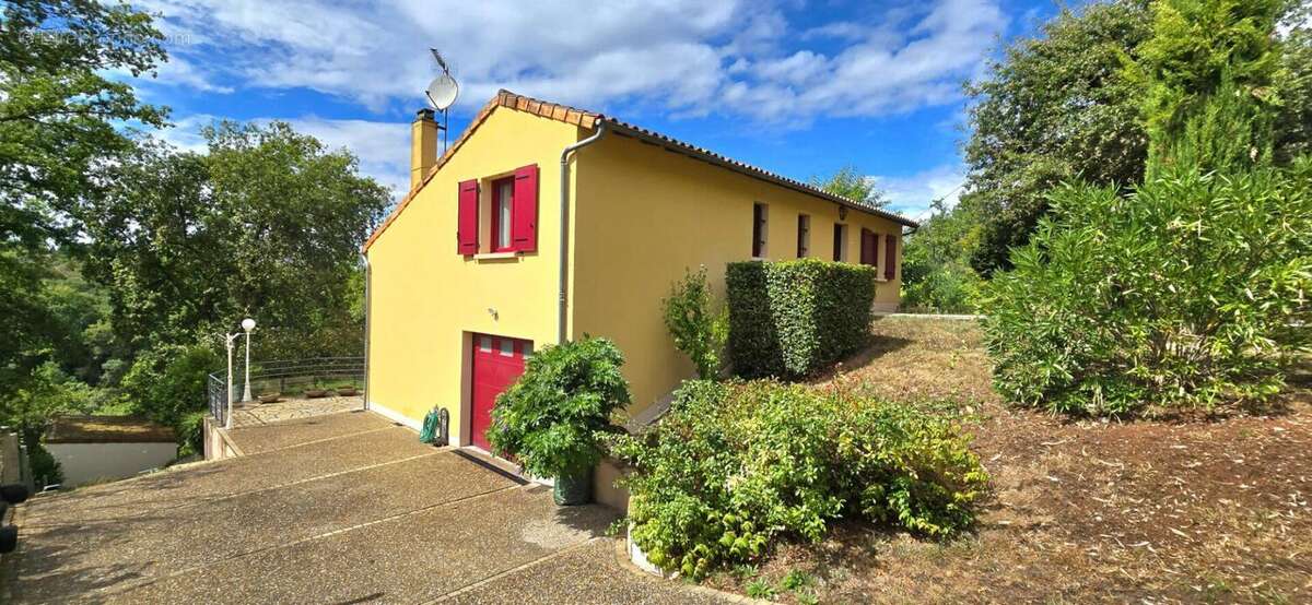 Maison à COULOUNIEIX-CHAMIERS