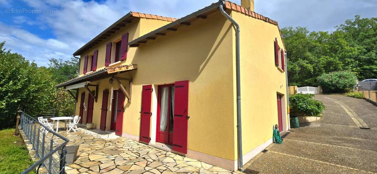 Maison à COULOUNIEIX-CHAMIERS