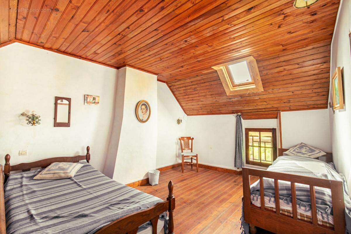 Maison à MONTALET-LE-BOIS