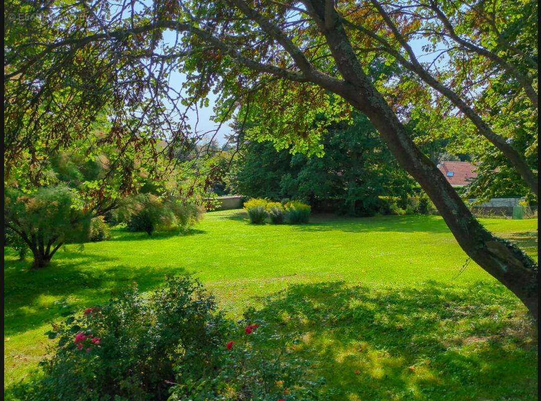 Maison à MONTALET-LE-BOIS