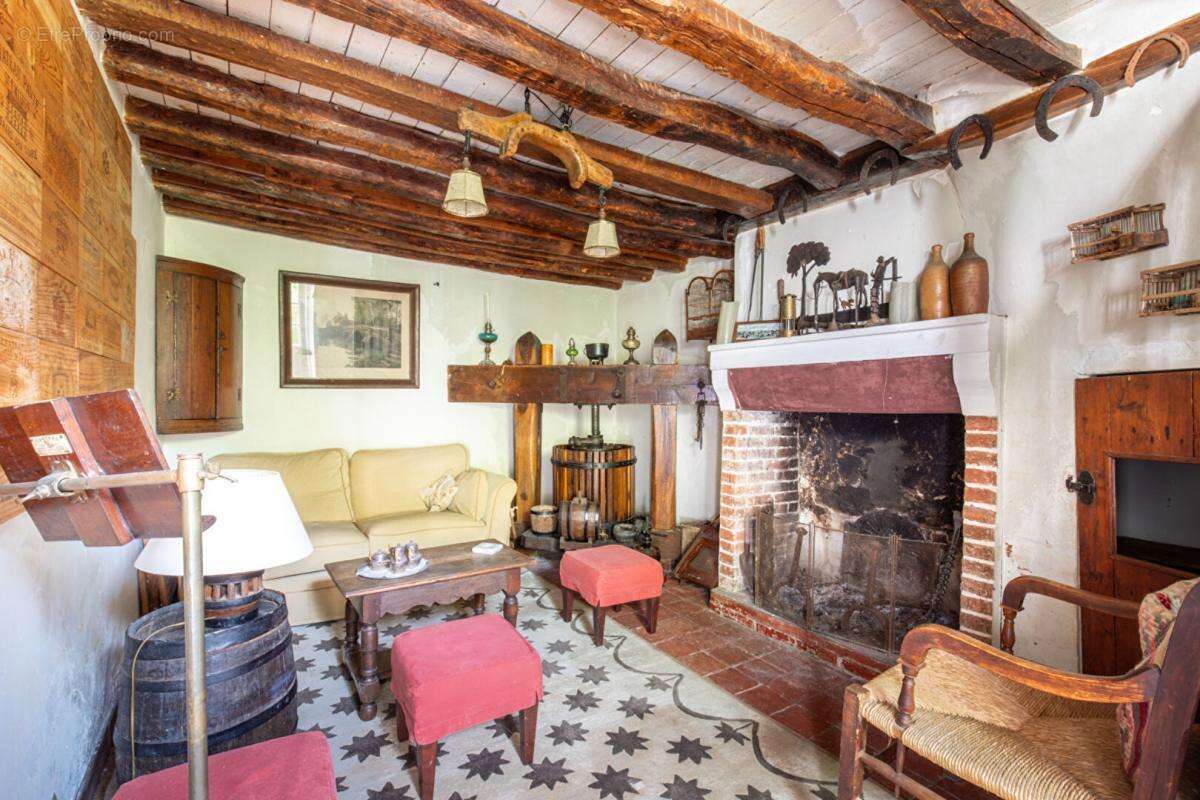 Maison à MONTALET-LE-BOIS