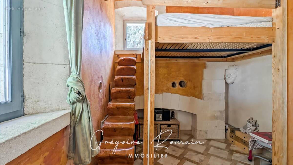 Maison à SAINT-CHAMAS