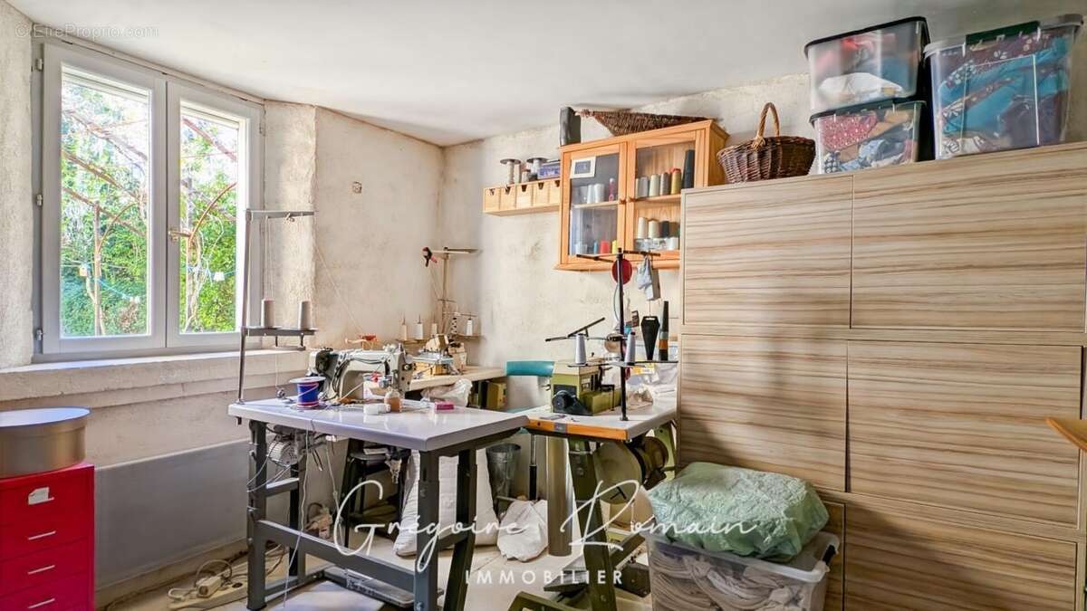 Maison à SAINT-CHAMAS