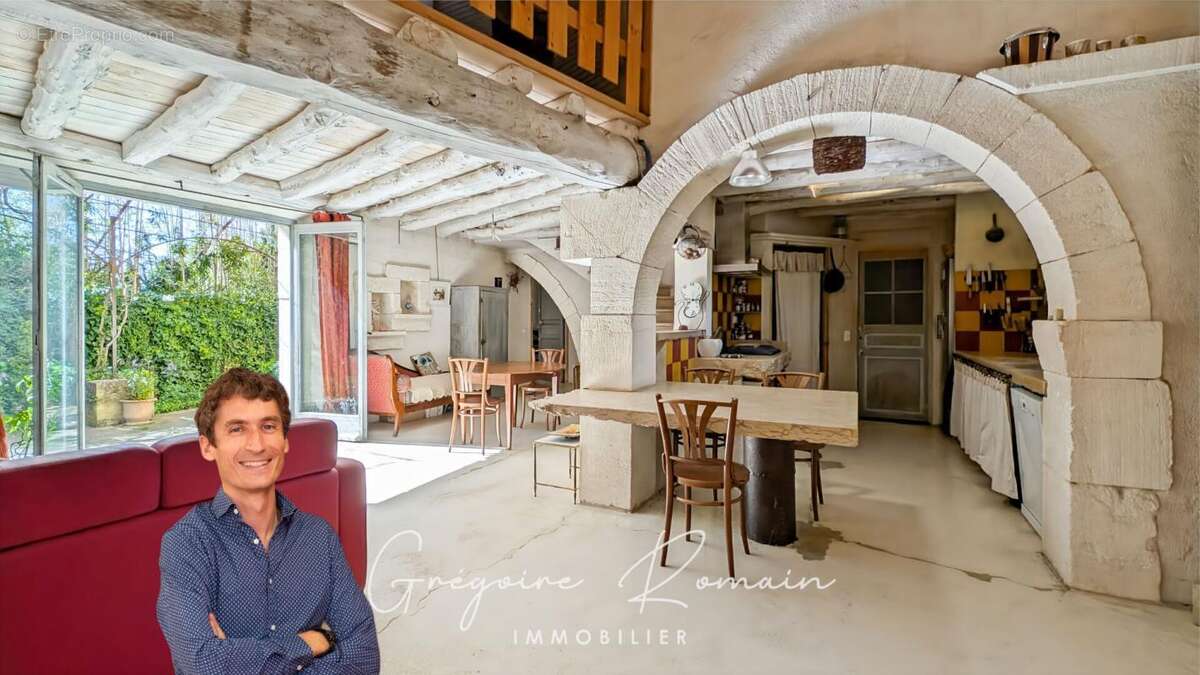 Maison à SAINT-CHAMAS